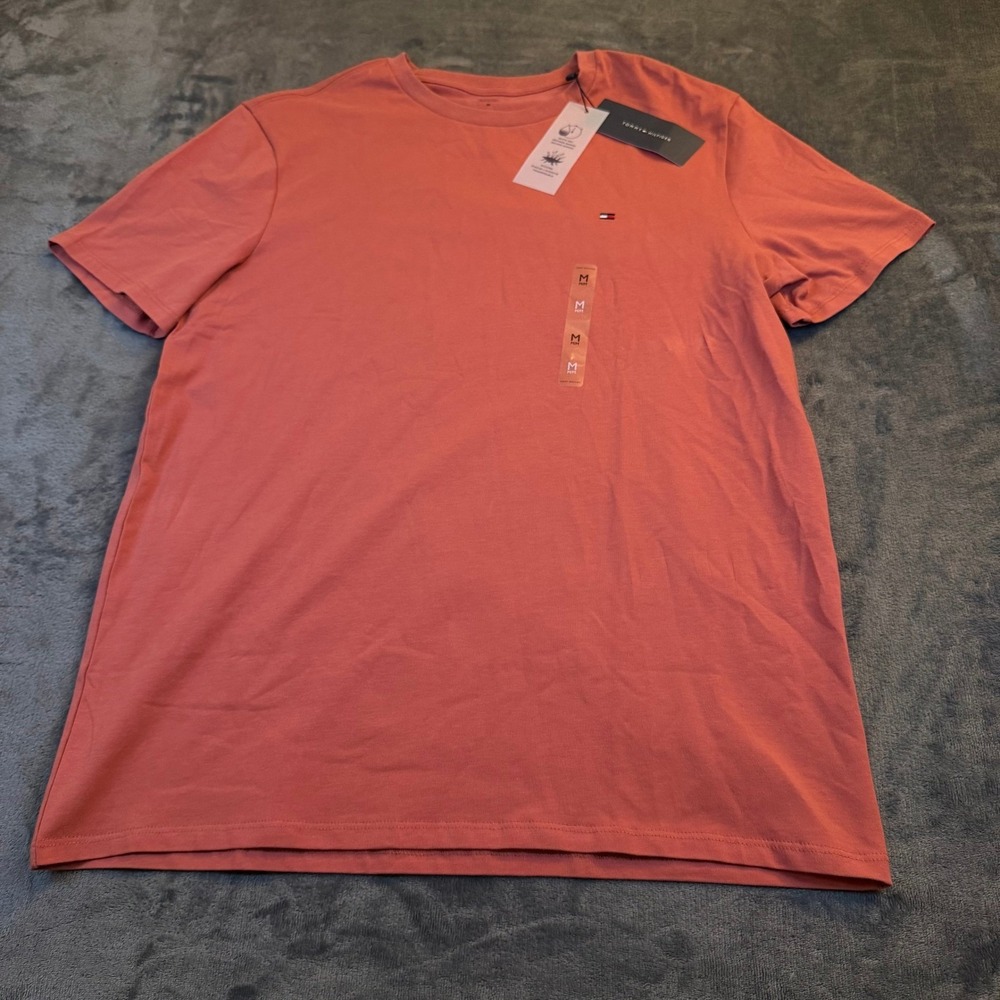 Tommy Hilfiger XLS T Shirt Mens Medium Coral Quick Dry Wicking Stretch NWT